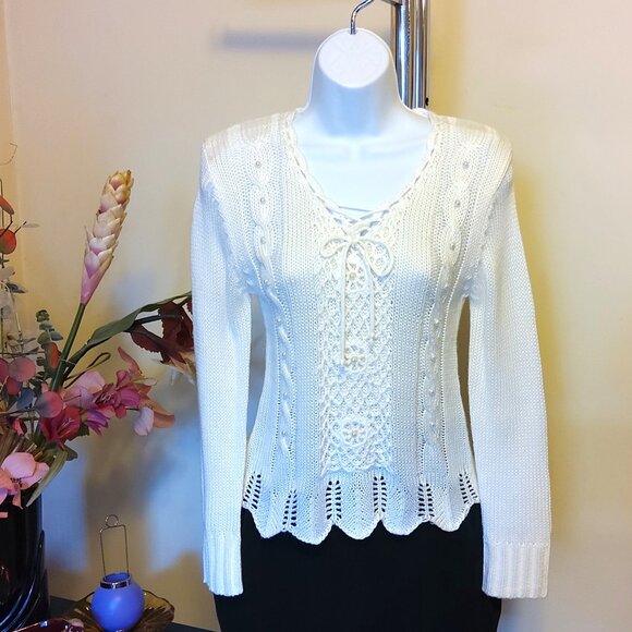 NWT Women’s White Lightweight Long Sleeve Crochet Cardigan Pullover Sweater 8 10 - Picture 1 of 6
